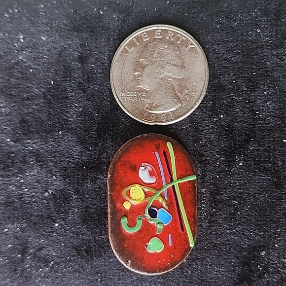Vintage Enamel Painter’s Palette Brooch – Colorful Art-Inspired Pin - Picture 3 of 3